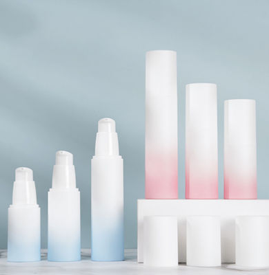 Good price 曇らされた空気のないローションはプラスチック化粧品の容器の勾配50g 3.3*14.5cmに吹きかける オンライン